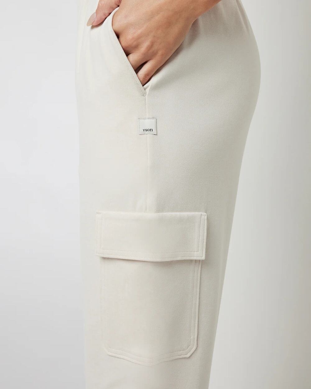 Vuori Milkweed Heather Boyfriend Cargo Sweatpant NWT- Size M